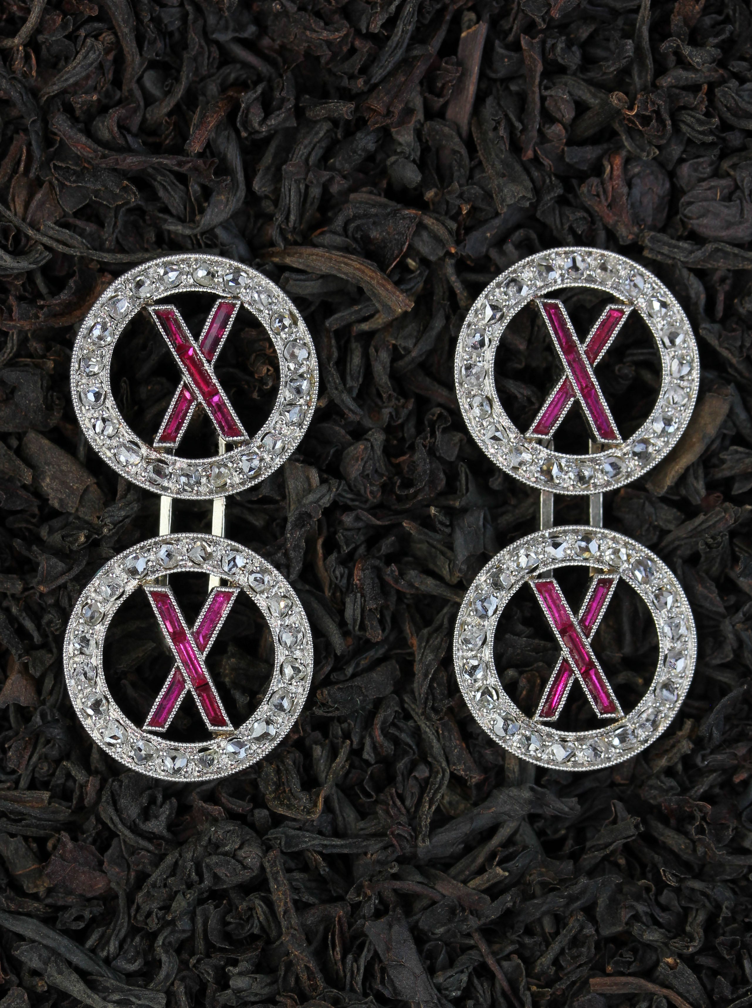 Highly elegant platinum cufflinks with diamonds & rubies