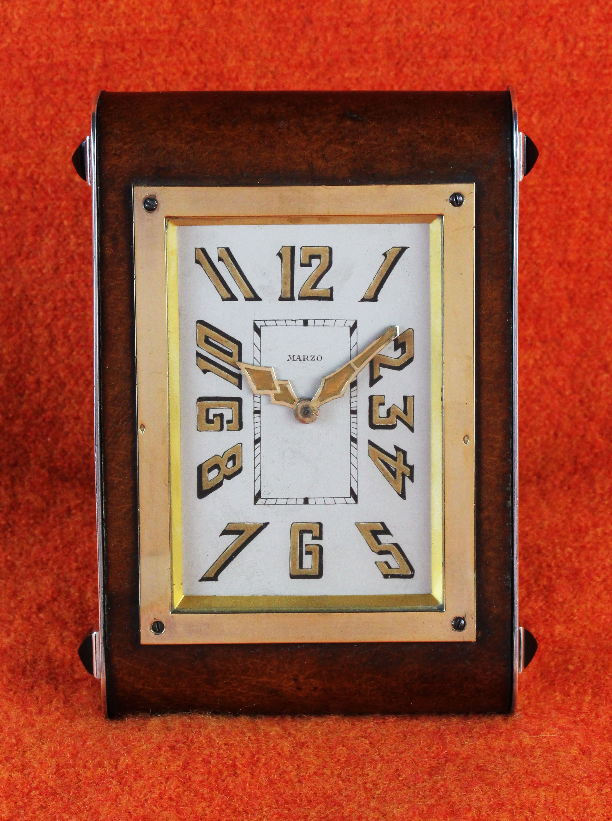 MARZO desk clock in leather & silver with onyx