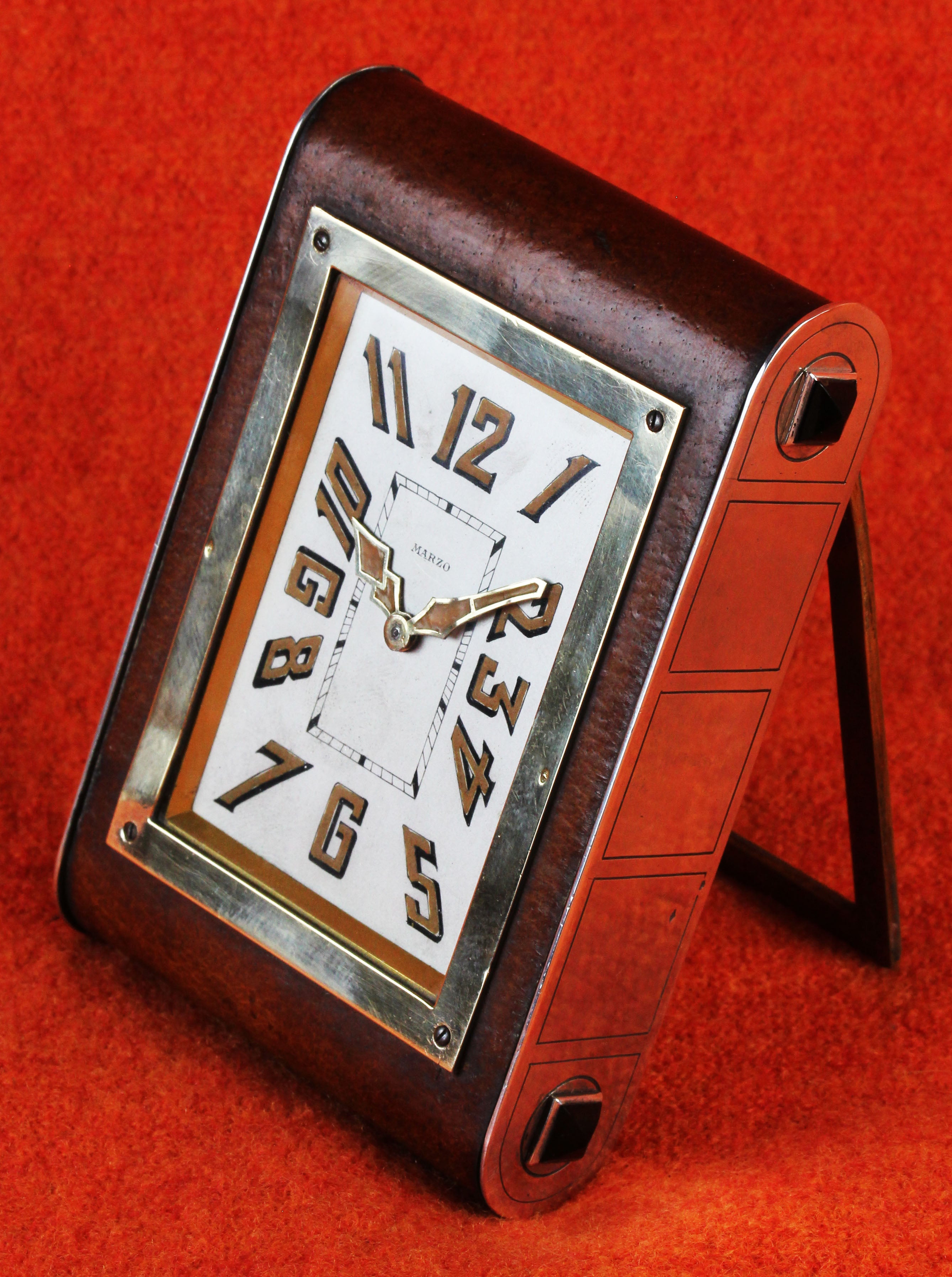 MARZO desk clock in leather & silver with onyx
