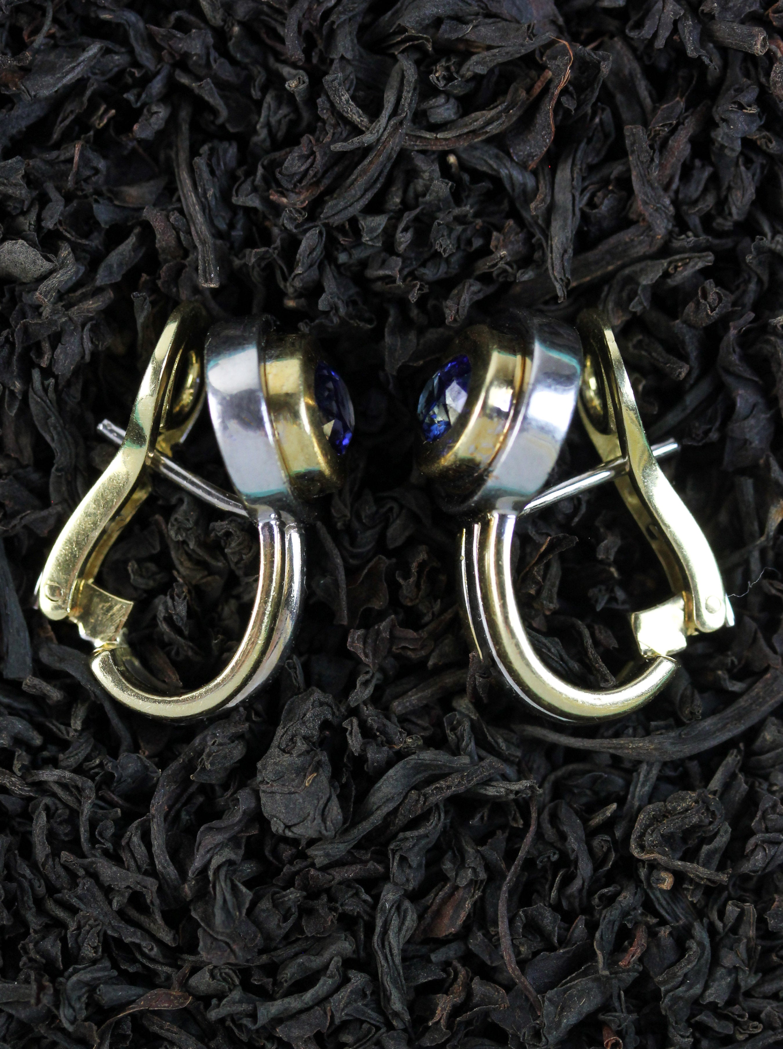 High quality gold ear studs with sapphires