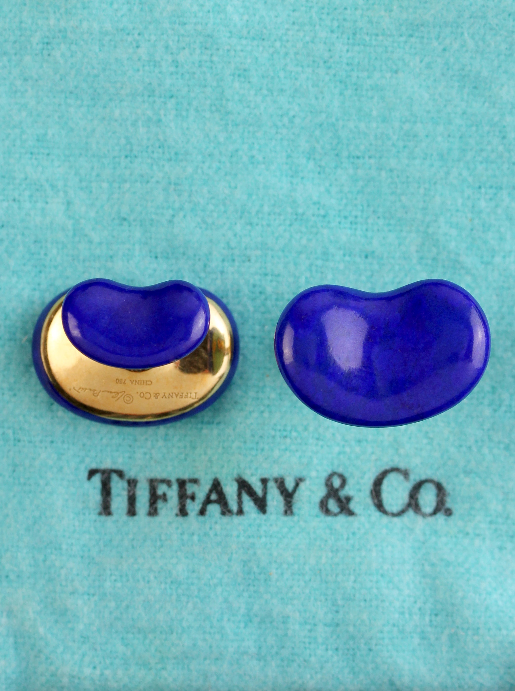 Bean design cufflinks in gold with lapis lazuli made by Elsa Peretti for TIFFANY & Co.